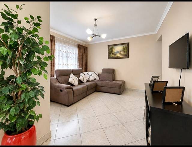 3 BEDROOM HOUSE FOR SALE IN NINAPARK